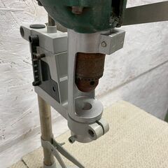 【TAKAGI】髙儀 EARTHMAN クイックバイス付 垂直ドリルスタンド 動作確認済 電動工具 DIY 大工道具 穴あけ チャックドリル Y1958の画像