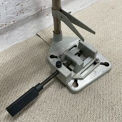 【TAKAGI】髙儀 EARTHMAN クイックバイス付 垂直ドリルスタンド 動作確認済 電動工具 DIY 大工道具 穴あけ チャックドリル Y1958の画像