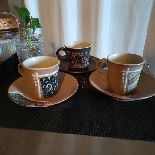 やちむん❀カップ&ソーサー3客まとめて (☆) 沖縄の食器