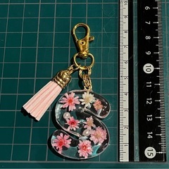 ハンドメイド＊レジンキーホルダー(ピンク)の画像