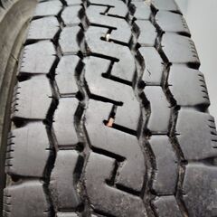札幌発 引取OK BS M810 225/90R17.5 127/125L 17.5インチ トラックタイヤ 夏タイヤ ミックス 6本 バリ溝 4t ファイター等　(KTT636)クレジットカード QRコード決済可能の画像