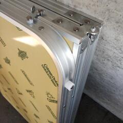 コールマン　バーベキューテーブルの画像