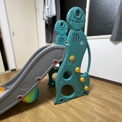 子供用滑り台の画像