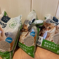 ネコ用トイレ　砂付き✖️3の画像