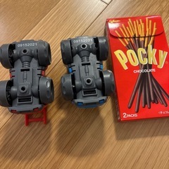 【美品】おもちゃ　車2台セットの画像