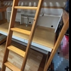 システムベッド　机、椅子　ハシゴ　棚の画像