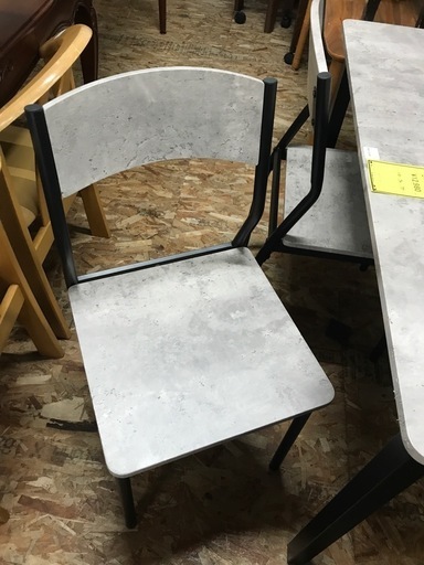 ジャングルジャングル貝塚店　ダイニング4人用　ダイニングセット　4人掛け　貝塚市　二色浜　リサイクルショップ