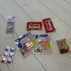 まとめ売り　他の投稿も含め何点お引き取りしても1900円の画像