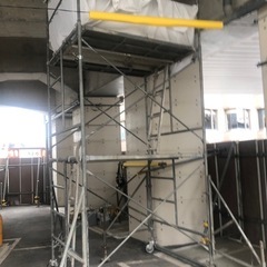 9時から15時までの作業時間です。建築作業員募集！の画像