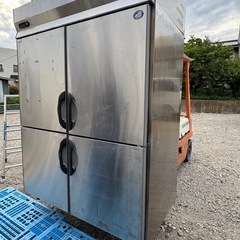 SANYO 業務用冷蔵庫の画像