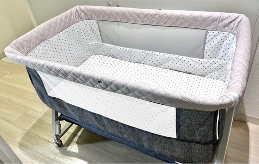 美品　ほぼ未使用　グレーの6段階調整ベビーベッド Amazon.co.jp: 2025最新 ベビーベッド 木製 添い寝ベッド 折畳み