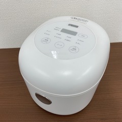 ヤマダ 2022年製 マイコン 3合 ホワイト 炊飯器の画像