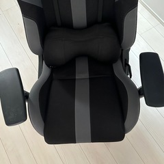 Bauhutte ( バウヒュッテ )ゲーミングチェア 3Dアームレストの画像