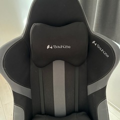 Bauhutte ( バウヒュッテ )ゲーミングチェア 3Dアームレストの画像