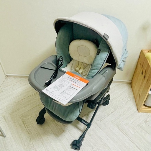 美品】コンビ オートスウィングベッド&チェア ネムリラ BEDi