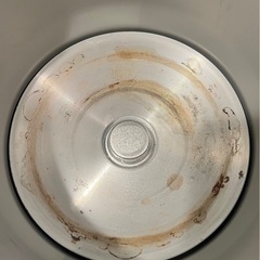 【一人暮らし向け】コンパクト炊飯器 Haier製（動作良好・釜焦げあり）の画像