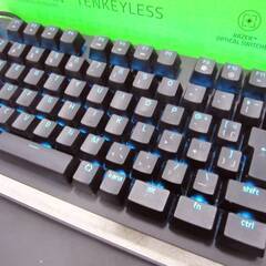 RAZER　ゲーミングキーボード　HUNTSMAN V2 TENKEYLESS JP Linear Optical Switch　RZ03-03941000-R3J1　動作良好　有線接続の画像