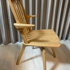 ほぼ新品！【浜本工芸】回転式ダイニングチェア
の画像
