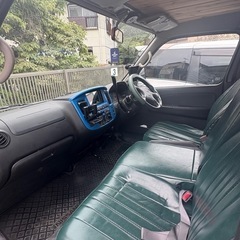 キャラバン ディーゼル キャンピングカーの画像