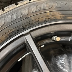 スタッドレスタイヤアルミホイールセットの画像