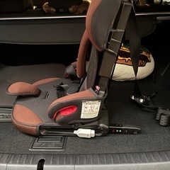 美品 ISOFIX日本育児チャイルドシートと保護マットセットの画像