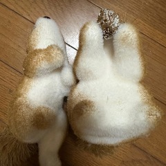 リスの置物2個 ポリエステル製 ラメ入りの画像