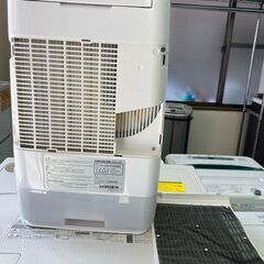 【リサイクルショップ ピカソ 小松原】☔🌈部屋干しの味方‼️アイリスオーヤマ 衣類乾燥除湿機 2017年製 DDA-20🌬️✨★5056★の画像