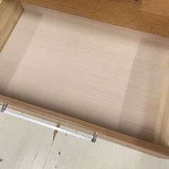  24771  引き出し4杯衣類収納、ワードローブ、クローゼット、服吊チェスト 梅崎木工   ◆大阪市内・東大阪市他 6,000円以上ご購入で無料配達いたします！◆ ※高槻・枚方方面◆西宮・尼崎方面◆生駒方面　それぞれ条件付き無料配送あり！            の画像