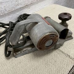 【HITACHI】日立 電気かんな PF-4 動作確認済 電動工具 DIY 大工道具 かんな 電動かんな 136mm幅 深さ3mm 建築 工具 Y1962の画像