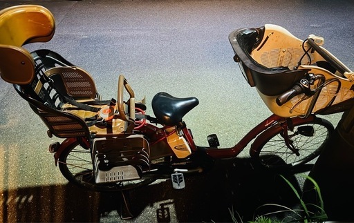 電動アシスト自転車　パナソニック　ギュット　バッテリー：　13.2Ah、充電器付、機関良好、内装3段ギヤ、子供乗せ電動自転車です。