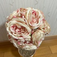 薔薇、造花、インテリアの画像