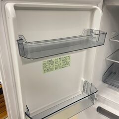  24765  【美品】一人暮らし2D冷蔵庫　つけかえどっちもドア　ガラストップ　プラズマクラスター SHARP 2023年製 152L ◆大阪市内・東大阪市他 6,000円以上ご購入で無料配達いたします！◆ ※高槻・枚方方面◆西宮・尼崎方面◆生駒方面　それぞれ条件付き無料配送あり！            の画像
