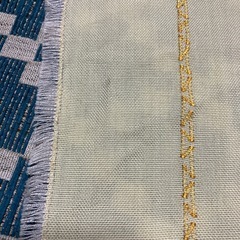 韓国チマチョゴリ親子刺繍　テーブルセンターの画像