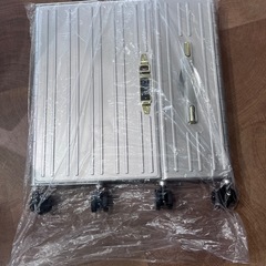 新品　折り畳める　スーツケースの画像