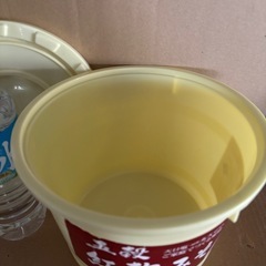 味噌が入っていた容器の画像