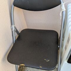 ３１日５時までに受領できるひと限定日　椅子　スチール製　無料奉仕品の画像