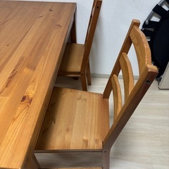 IKEA ダイニングテーブルの画像