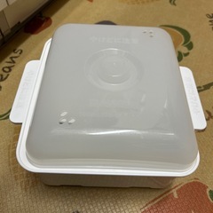 哺乳瓶レンジ消毒ケースの画像