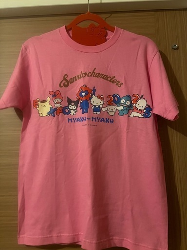 万博サンリオtシャツ ミャクミャクコラボ (キティ) 大阪のT