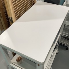 3段ラックキャスター付きの画像