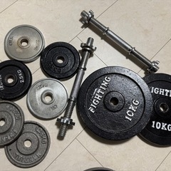 ★フロンティアグループいわき店★お手頃価格！筋トレ ダンベルまとめセット 10㎏2枚 2.5㎏4枚 1.25㎏2枚 の画像