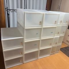 無印良品 クリアケース 追加用ストッカー・深型 約幅18✕奥行40✕高さ30.5cm 収納目安：500mlペットボトル約8本の画像