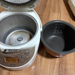 家電3点セット　掃除機・炊飯器・オーブンレンジ　　の画像