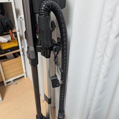 アイリスオーヤマ　コードレス掃除機　スタンド付きの画像