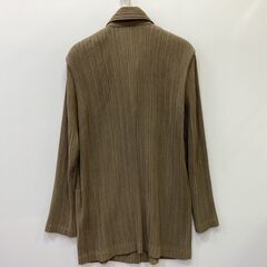 ISSEY MIYAKEのプリーツジャケットをご紹介！！の画像