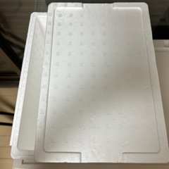 発泡スチロール箱の画像
