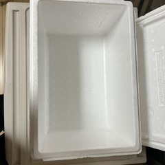 発泡スチロール箱の画像