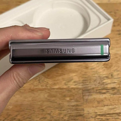 【不良あり】Galaxy Flip 4｜256gb｜SIMフリーの画像