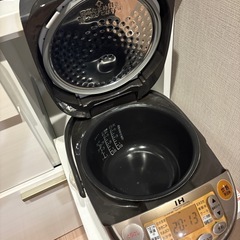 象印　炊飯器の画像