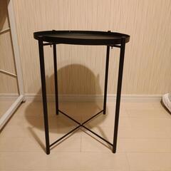丸型テーブルの画像